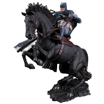 Batman The Dark Knight Returns Statue A Call To Arms 37 cm